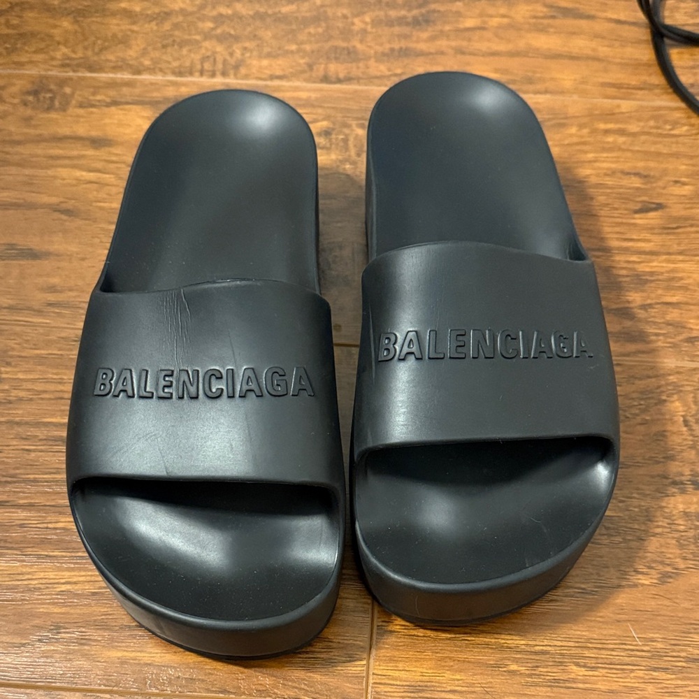 Balenciaga Black Logo Slides